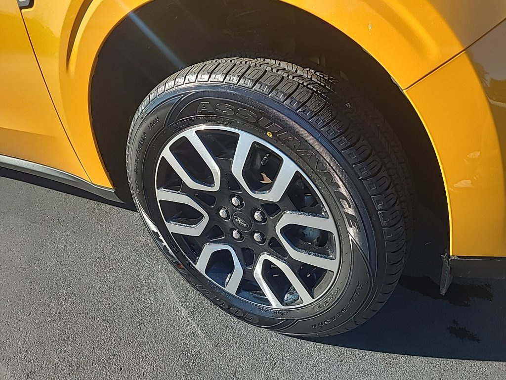 Certified 2022 Ford Maverick Lariat w/ Lariat Luxury Package AWD/4WD image 22