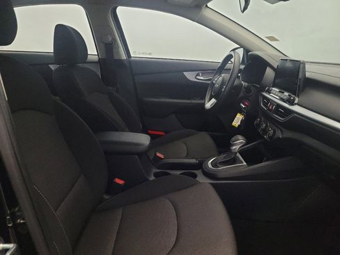 Used 2023 Kia Forte LXS w/ LXS Technology Package FWD image 21