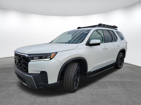 New 2026 Honda Pilot Touring image 3