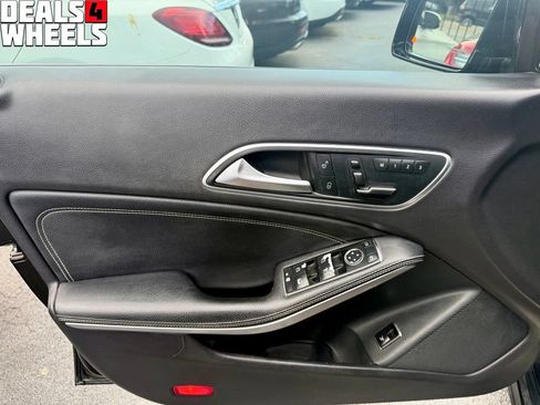 Used 2016 Mercedes-Benz CLA 250 4MATIC image 13