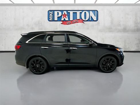 Used 2020 Kia Sorento S image 8