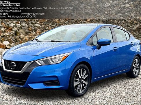 Used 2021 Nissan Versa SV image 1