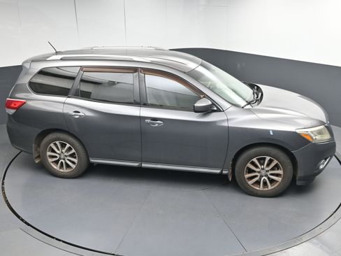Used 2015 Nissan Pathfinder SV image 23