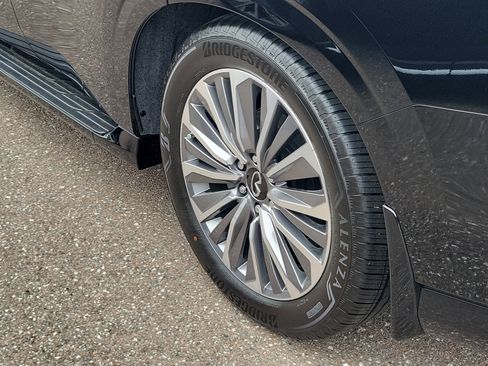 New 2026 INFINITI QX80 Luxe image 5