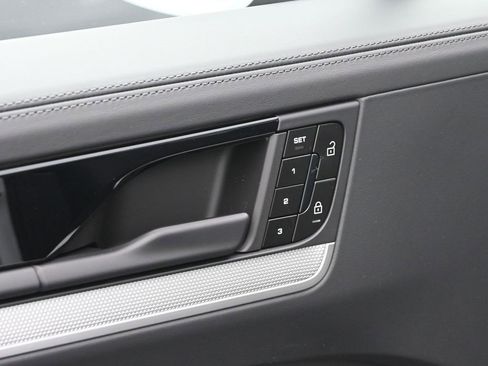 New 2026 Porsche Cayenne Coupe image 19