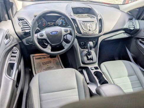 Used 2016 Ford Escape SE FWD image 9