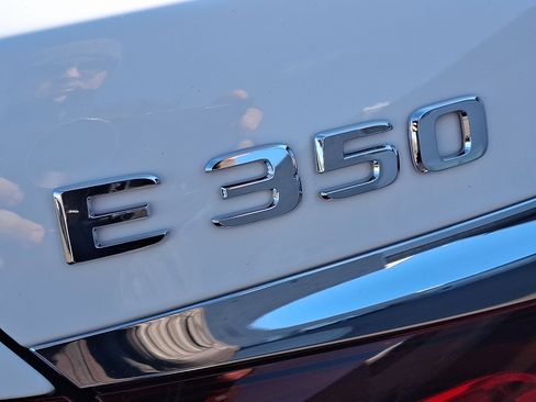 Used 2021 Mercedes-Benz E 350 4MATIC Sedan image 29