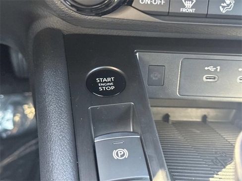 New 2026 Nissan Kicks SV w/ SV Premium Package image 31