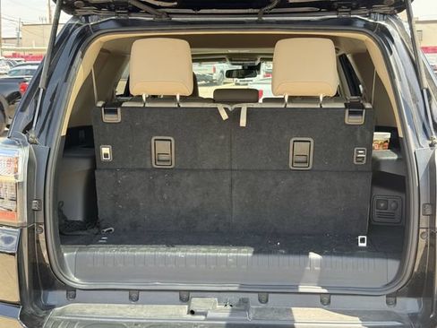 Used 2023 Toyota 4Runner SR5 Premium w/ Moonroof Package AWD/4WD image 32
