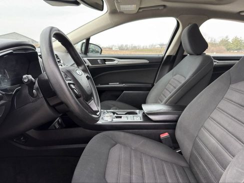 Used 2020 Ford Fusion SE image 14