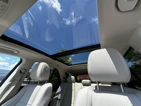 Certified 2024 Mercedes-Benz GLE 450e 4MATIC image 34