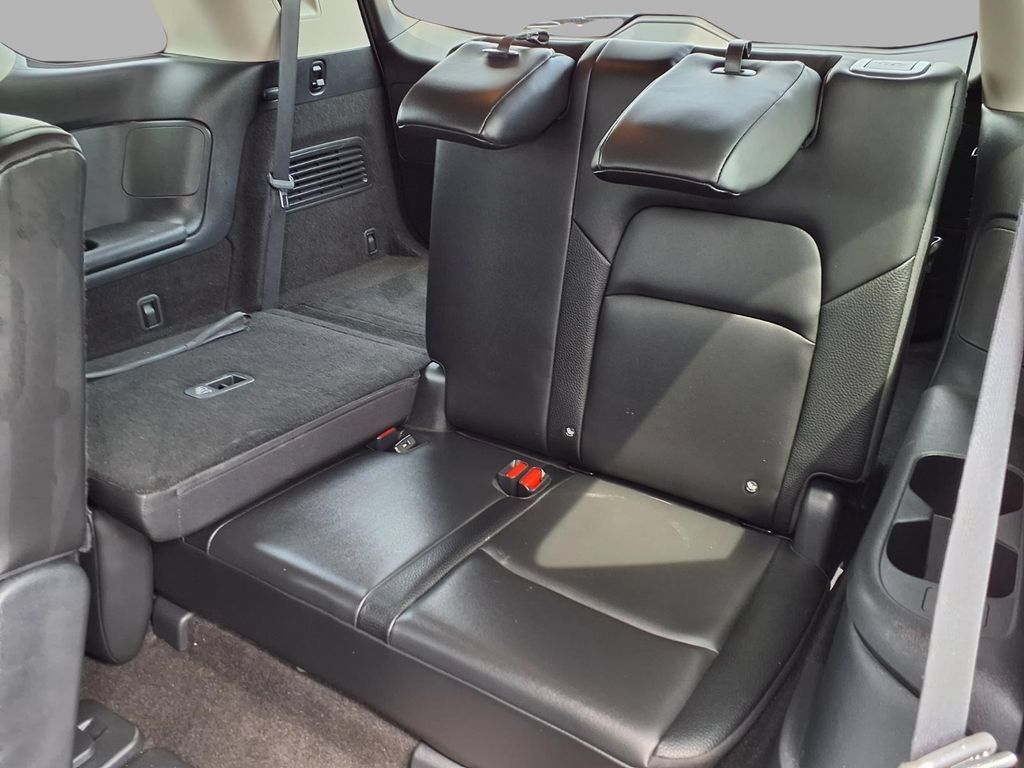 Used 2025 Nissan Pathfinder SL FWD image 27