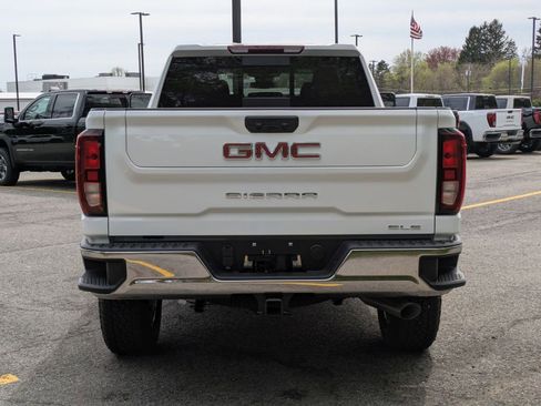 New 2026 GMC Sierra 2500 SLE w/ SLE Value Package; AWD/4WD image 6
