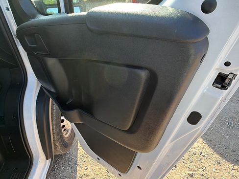 Used 2024 RAM ProMaster 2500 w/ Convenience Group FWD image 20
