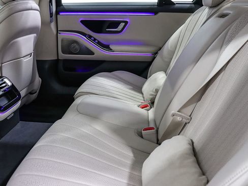 Certified 2023 Mercedes-Benz S 500 4MATIC image 19