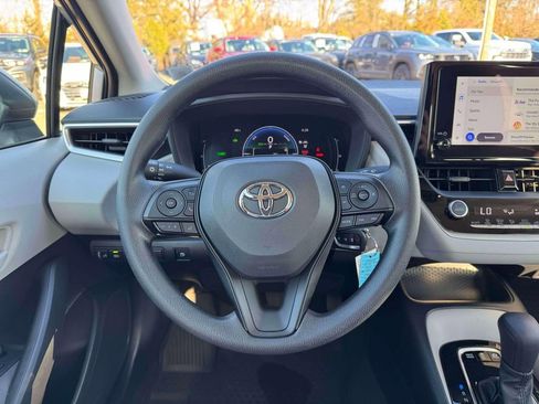 Used 2026 Toyota Corolla LE image 19