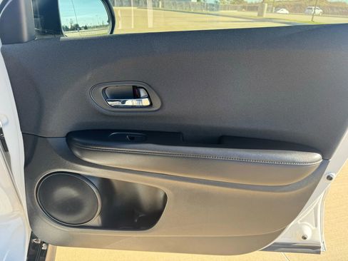 Used 2022 Honda HR-V Sport image 35