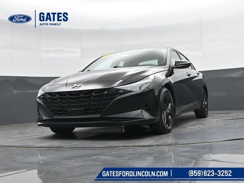 Used 2022 Hyundai Elantra SEL w/ Convenience Package FWD image 36