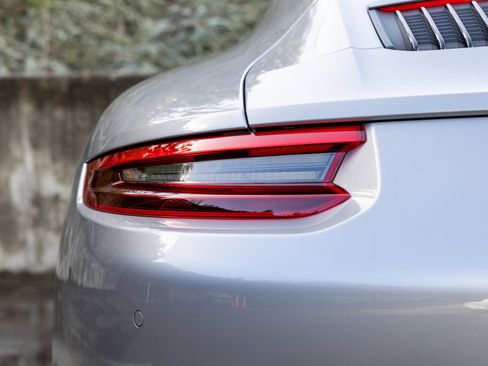 Used 2018 Porsche 911 Carrera S image 17