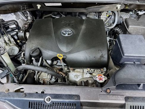 Used 2017 Toyota Sienna LE FWD image 31