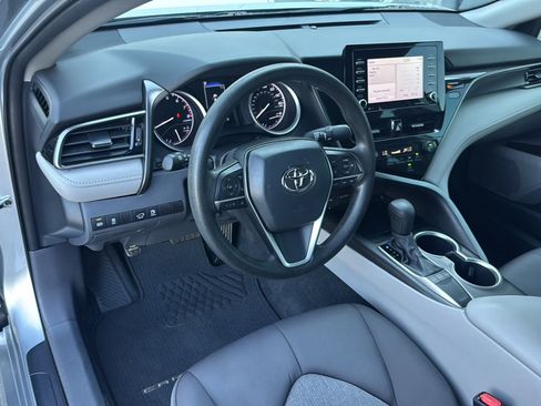 Used 2022 Toyota Camry LE FWD image 10