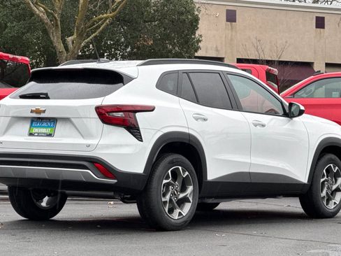 New 2026 Chevrolet Trax LT w/ Driver Confidence Package image 3