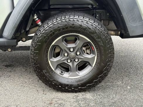 Used 2020 Jeep Gladiator Rubicon AWD/4WD image 11