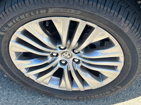 Used 2021 Toyota Venza XLE AWD/4WD image 22