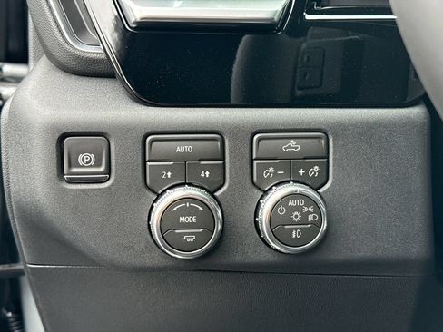 New 2026 GMC Sierra 1500 Elevation w/ Preferred Package AWD/4WD image 17