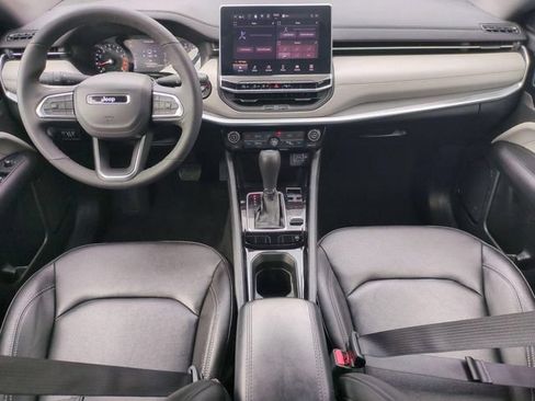 Used 2025 Jeep Compass Limited AWD/4WD image 19