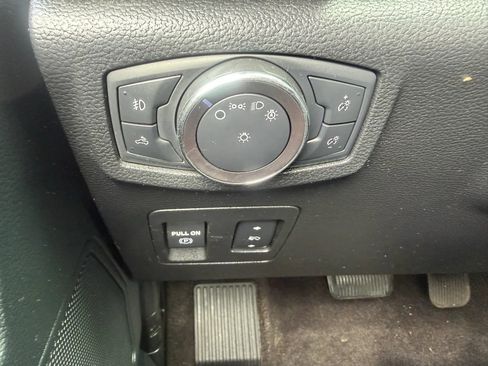 Used 2019 Ford F150 XLT w/ Equipment Group 302A Luxury AWD/4WD image 25