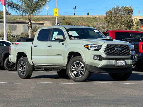 Used 2022 Toyota Tacoma TRD Sport image 8