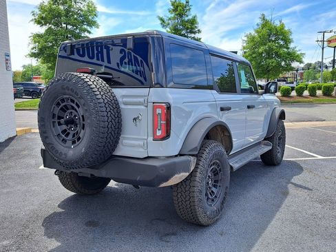 New 2026 Ford Bronco Outer Banks w/ Sasquatch Package AWD/4WD image 6