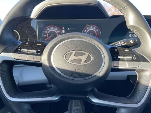 Used 2025 Hyundai Elantra Limited image 27