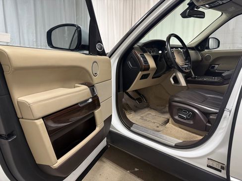 Used 2014 Land Rover Range Rover Supercharged image 9