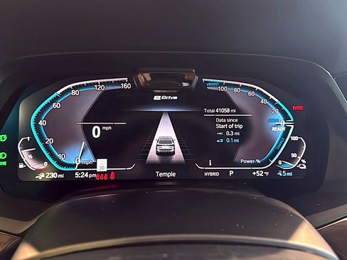 Used 2022 BMW X5 xDrive45e w/ M Sport Package image 11