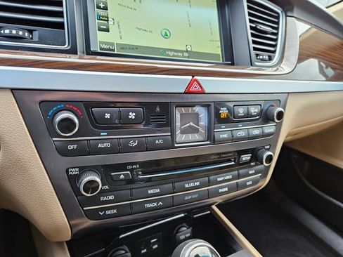 Used 2015 Hyundai Genesis 3.8 RWD image 26