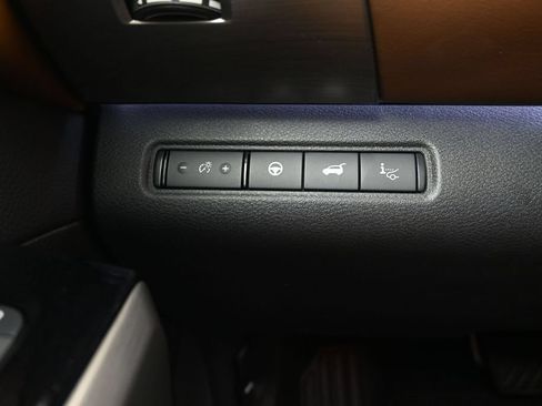 Used 2025 Nissan Pathfinder Platinum FWD image 25