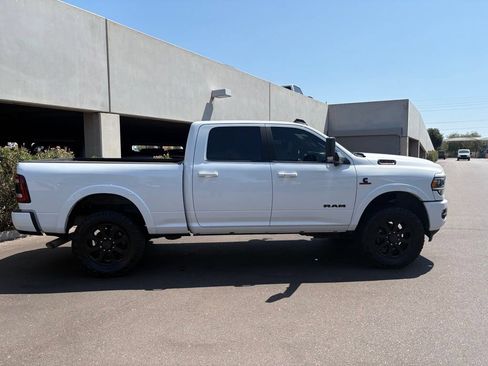 Used 2019 RAM 2500 Laramie w/ Night Edition AWD/4WD image 6