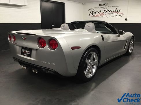 Used 2005 Chevrolet Corvette Convertible w/ Preferred Equipment Group image 10