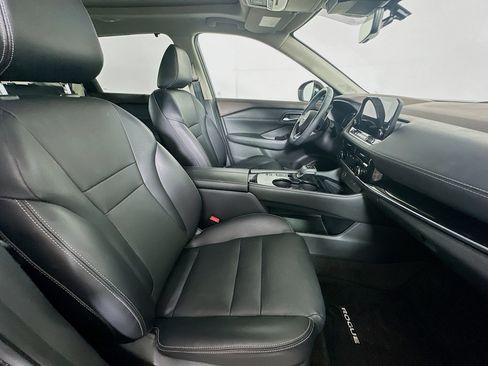 Used 2023 Nissan Rogue SL w/ SL Premium Package FWD image 32