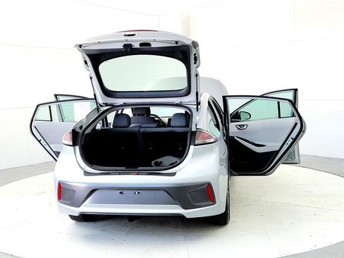 Used 2020 Hyundai Ioniq SEL image 11