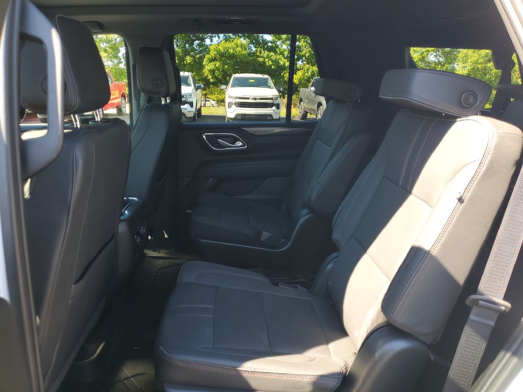 Used 2023 Chevrolet Tahoe RST w/ Luxury Package AWD/4WD image 29