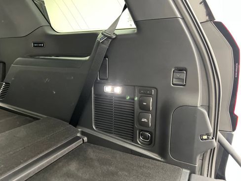 Used 2025 Ford Expedition Tremor AWD/4WD image 49