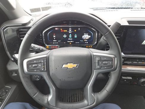 Used 2026 Chevrolet Silverado 1500 LT AWD/4WD image 15