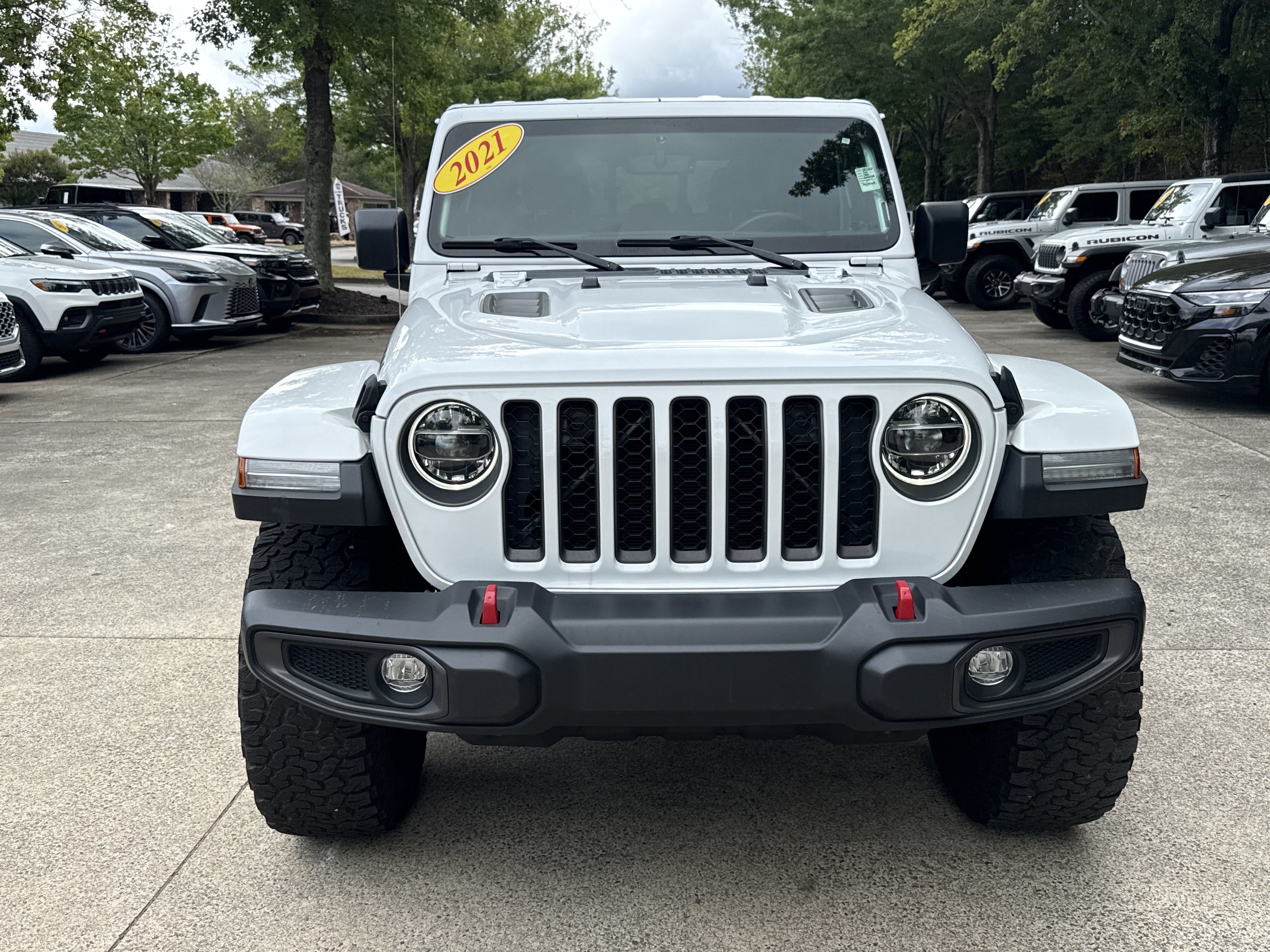 Used 2021 Jeep Gladiator Rubicon AWD/4WD image 2