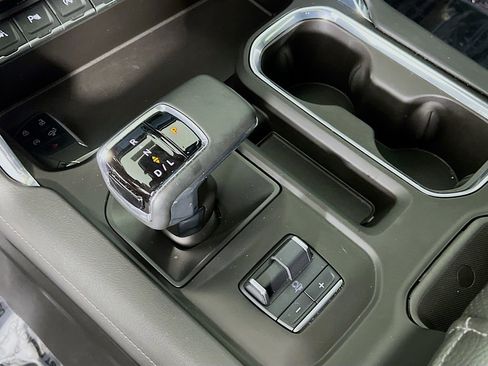 Used 2024 GMC Sierra 1500 Denali image 17