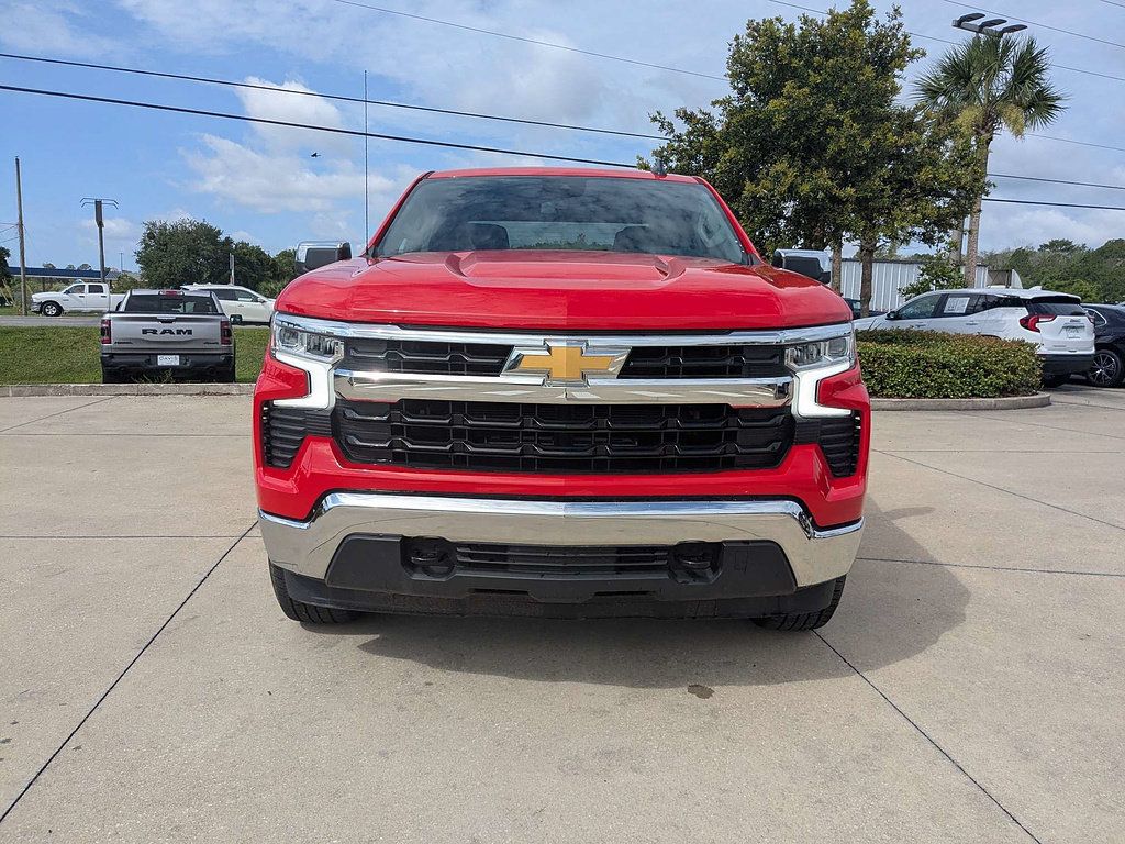 Used 2024 Chevrolet Silverado 1500 LT AWD/4WD image 8