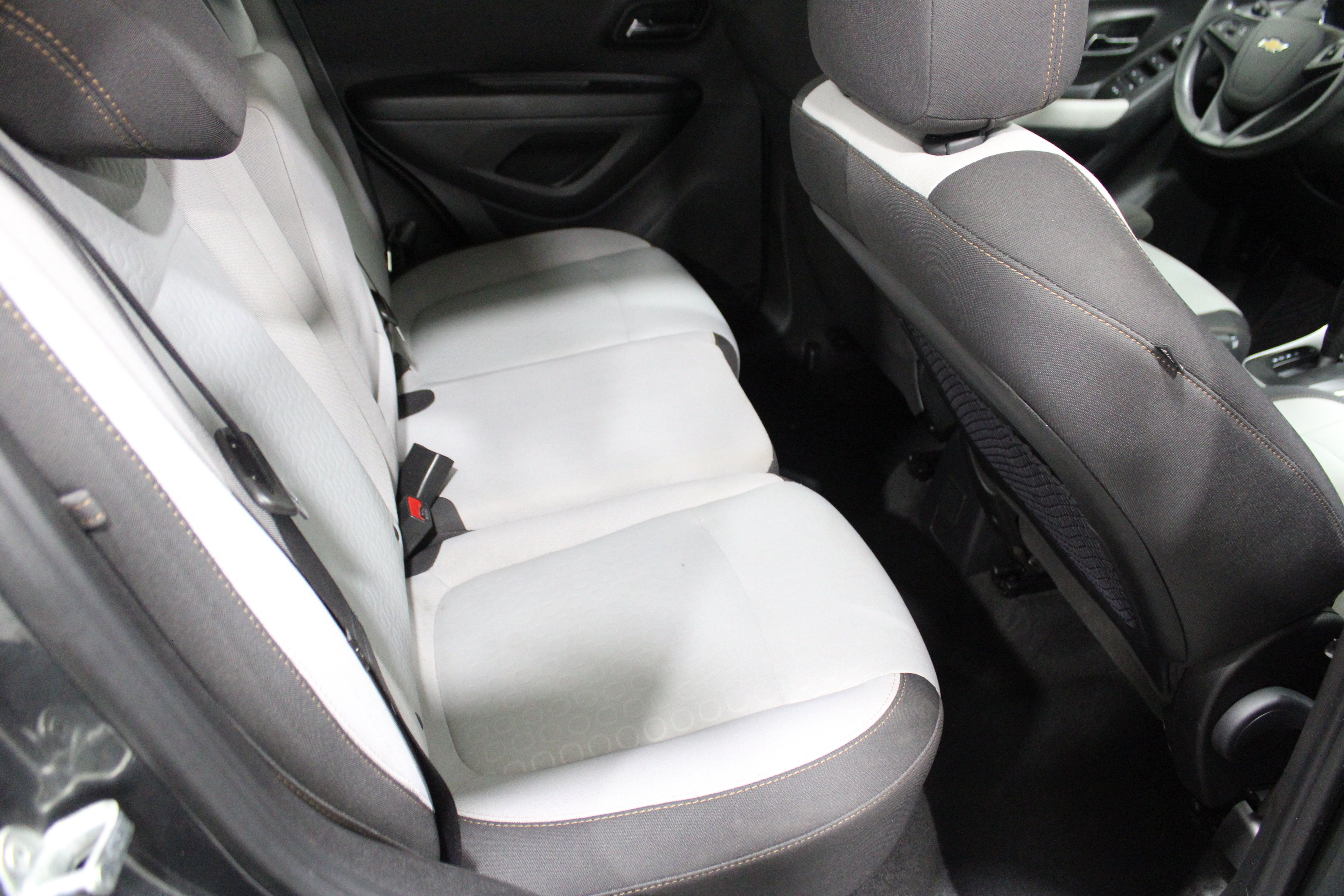 Used 2020 Chevrolet Trax LS w/ Tint and Cruise Package AWD/4WD image 23