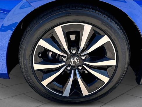 Certified 2023 Honda Civic EX image 10